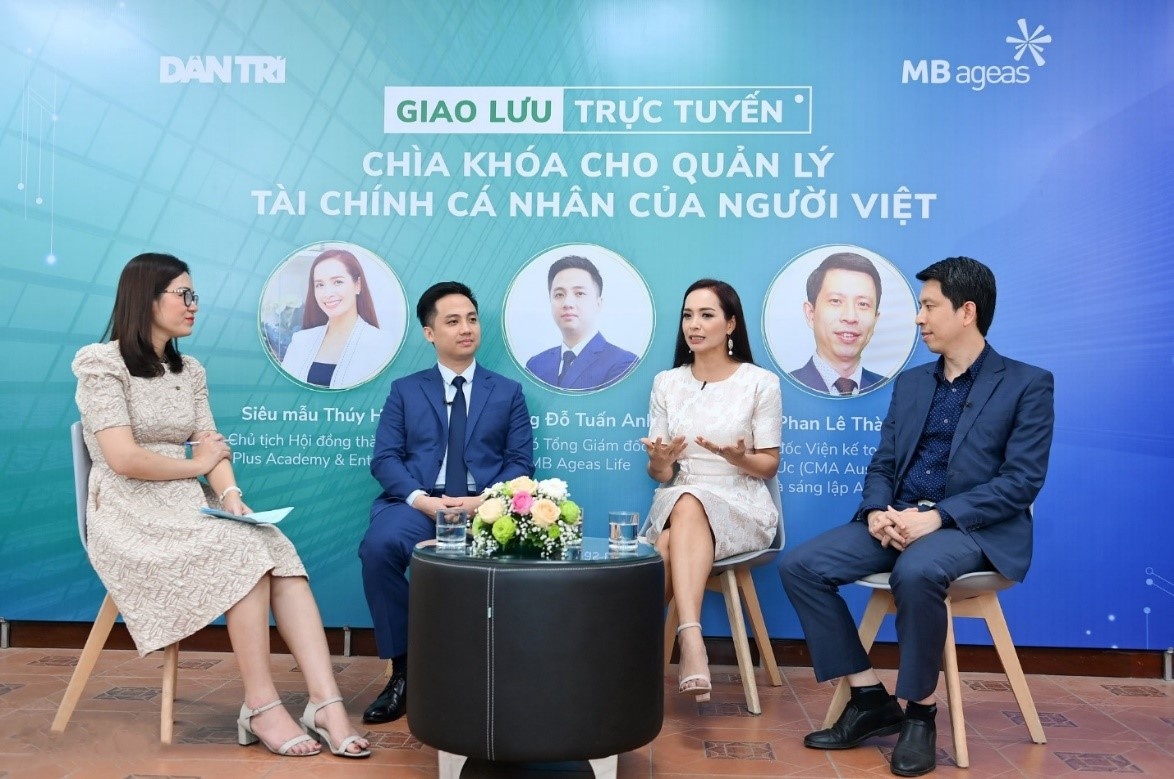 Chuan bi tai chinh cho con bang cach tich luy som hinh anh