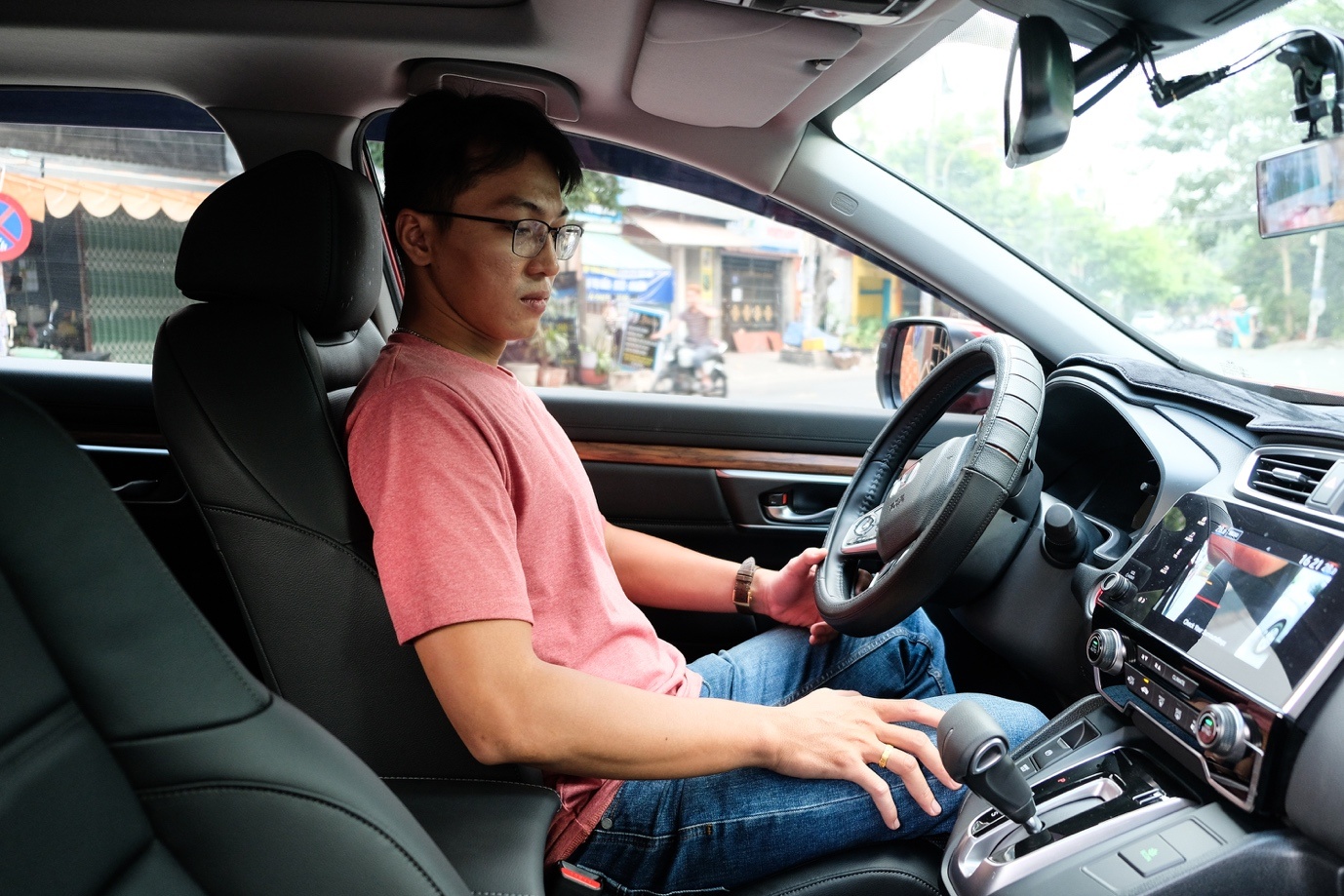 'Neu tim mot chiec xe cho gia dinh, hay chon Honda CR-V' hinh anh