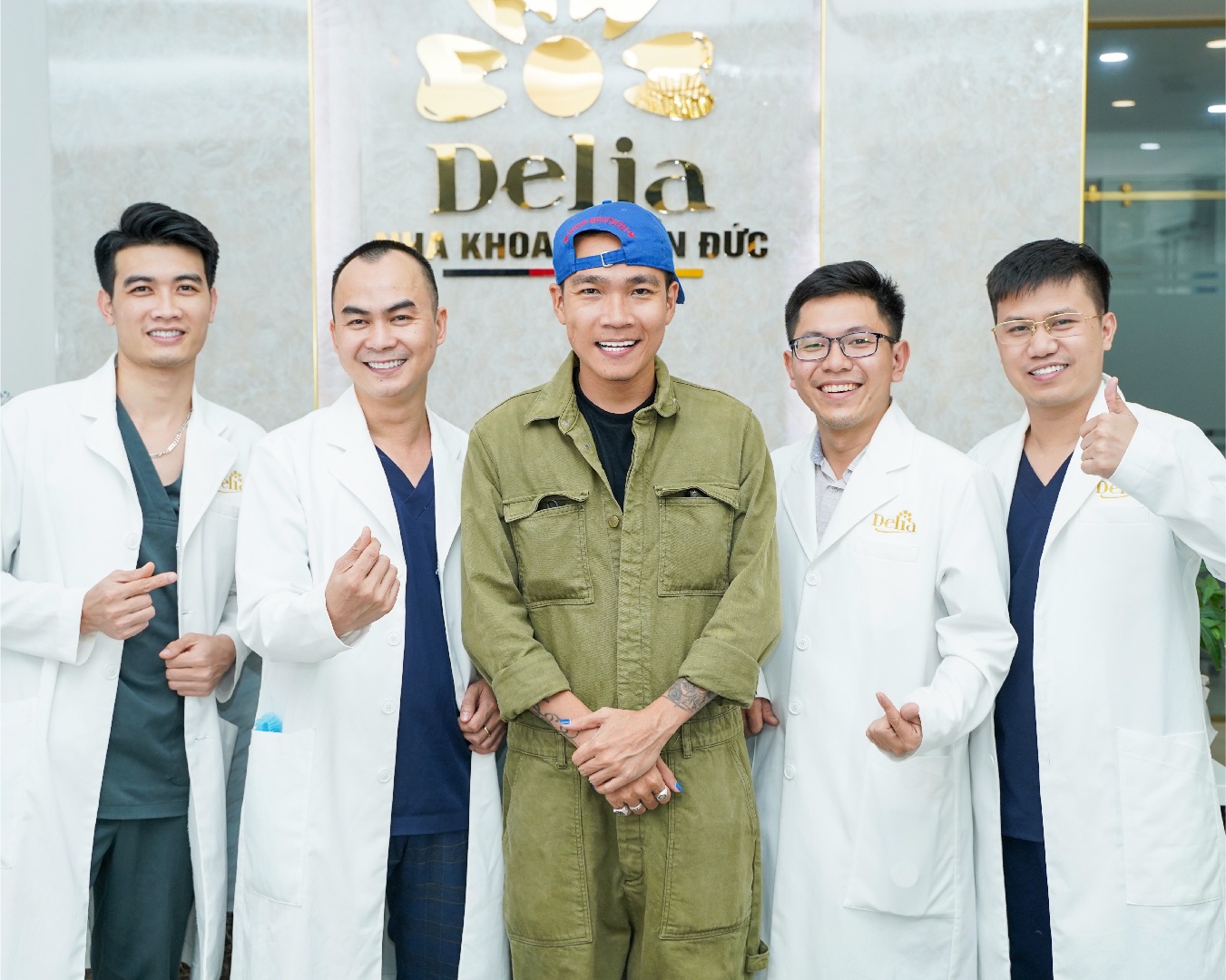 Sao Rap Viet bat mi bi quyet cham soc nu cuoi hinh anh