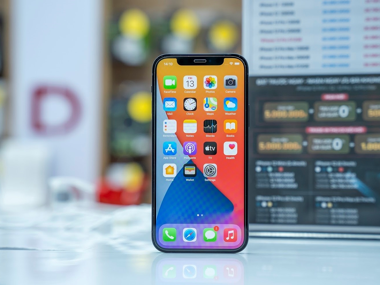 iPhone 12 chinh hang VN/A giam den 4,6 trieu tai Di Dong Viet hinh anh