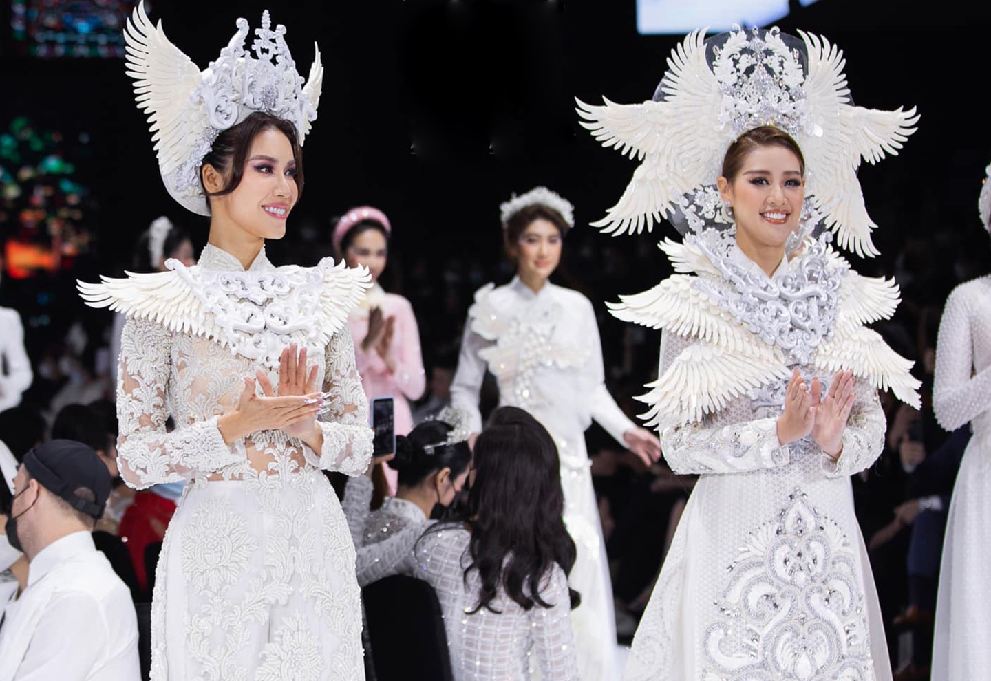 Nha thiet ke Minh Chau ra mat bo suu tap ao dai long phung quyen quy hinh anh