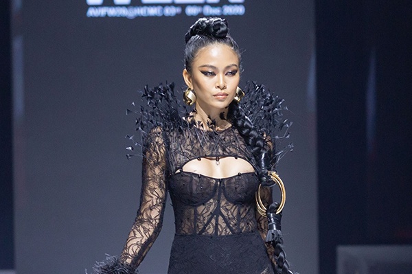 Long Ng truyen tai thong diep nu quyen qua thiet ke thoi trang hinh anh