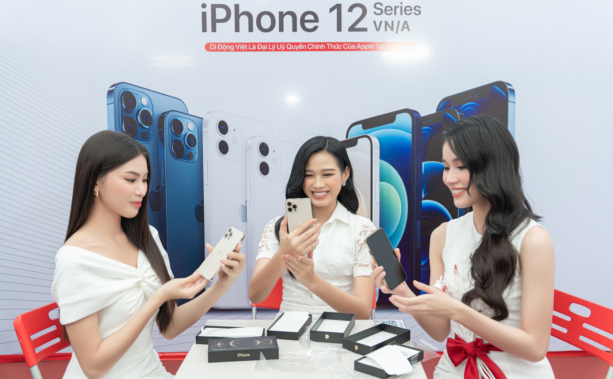 A hau 1 Pham Ngoc Phuong Anh anh 2