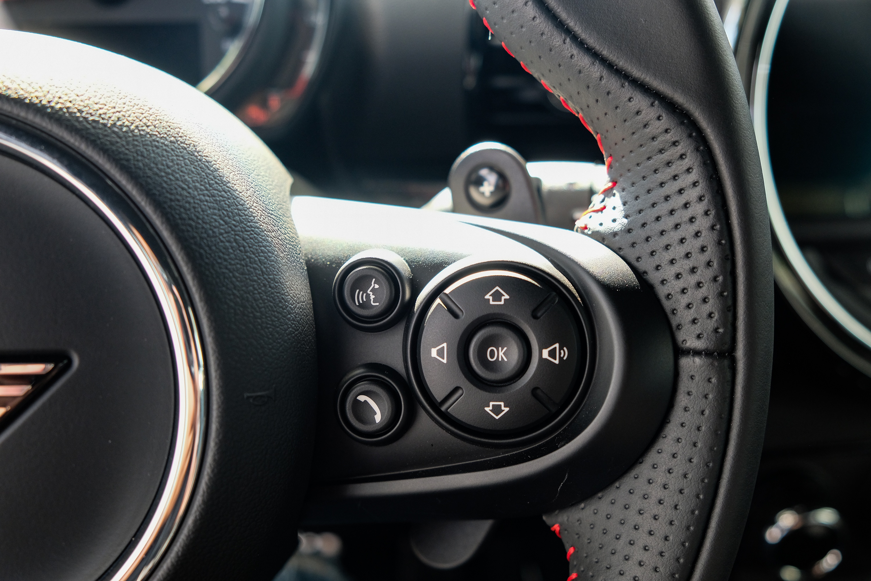 MINI John Cooper Works Clubman ảnh 6 MINI John Cooper Works Clubman anh 6