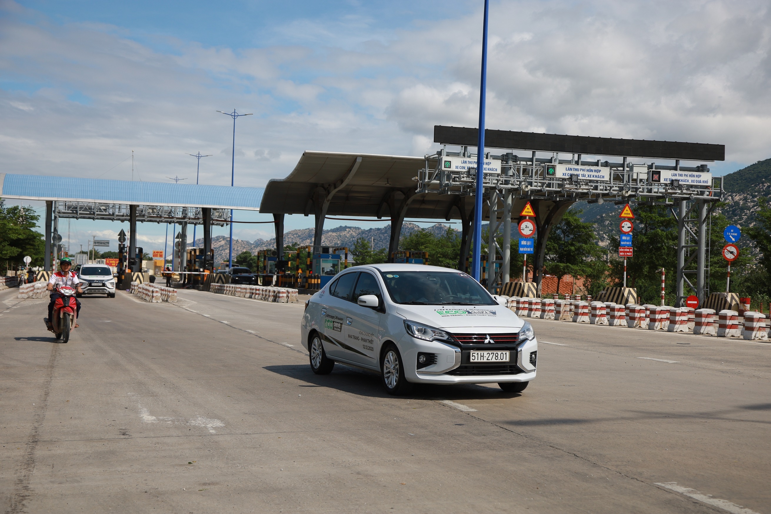 Mitsubishi Attrage anh 2