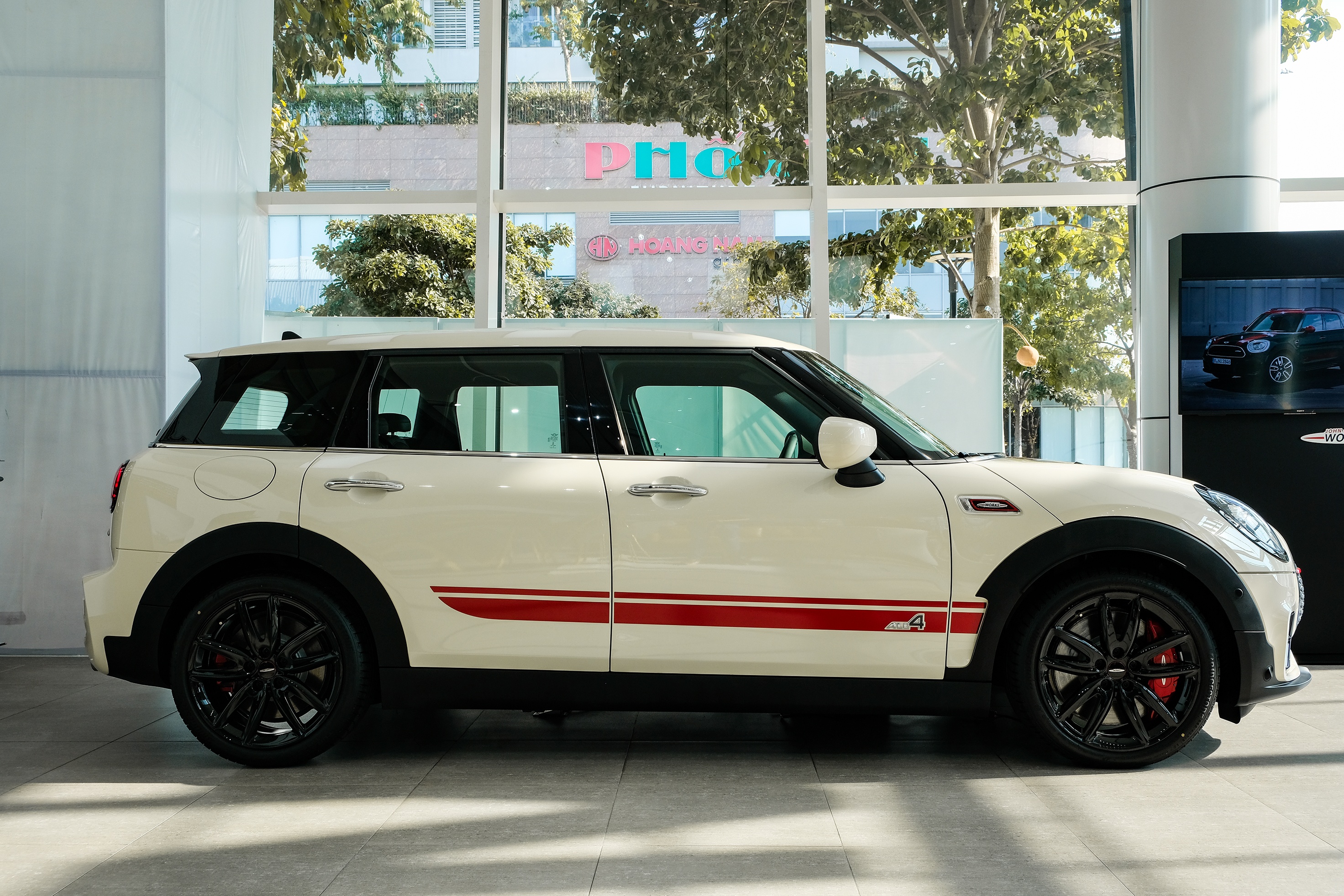 MINI John Cooper Works Clubman anh 1