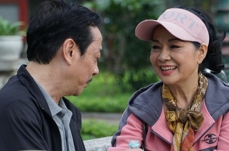 Diem mat dan dien vien hoi tu trong 'Tro ve giua yeu thuong' hinh anh