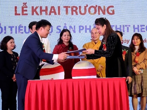 MM Mega Market khai truong tram trung chuyen thit heo tai mien Bac hinh anh