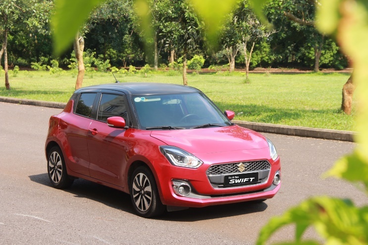 Nhung mau oto Suzuki uu dai lon cuoi nam hinh anh