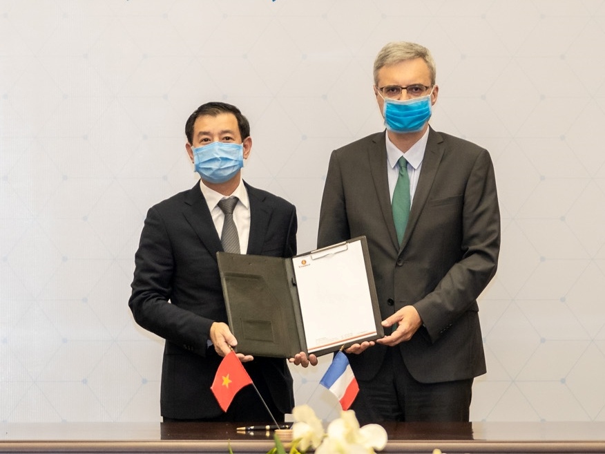 Bat tay Dassault Systemes, Vingroup thuc day chuyen doi so hinh anh