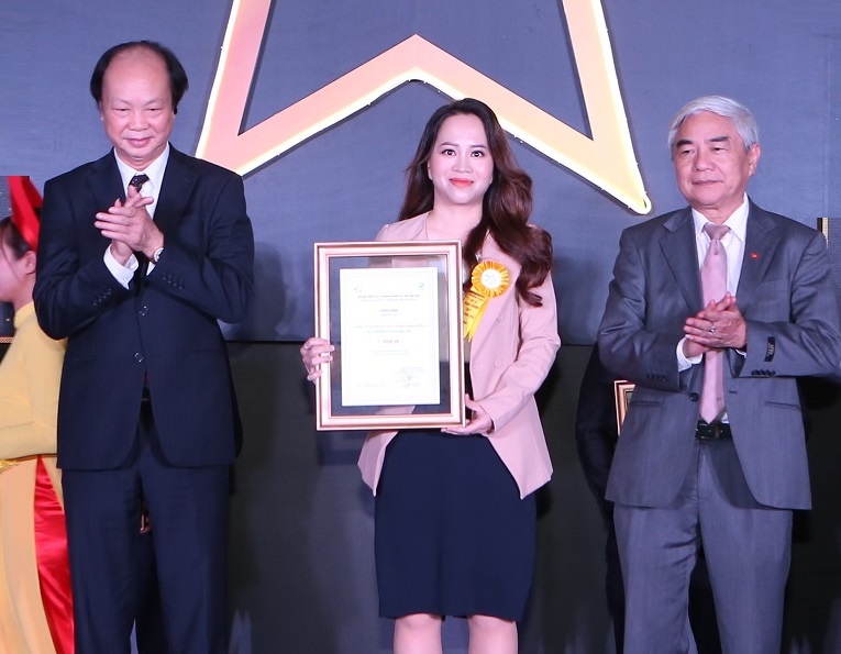 DNA Medical Technology vao top 10 Startup 2020 hinh anh