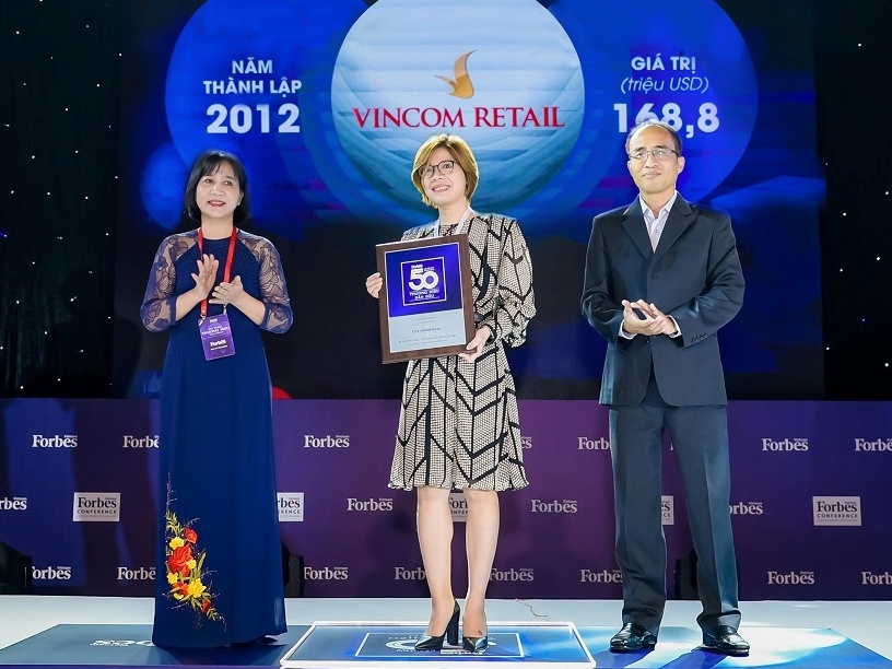 Vincom Retail nhan giai 'Top 10 thuong hieu dan dau Viet Nam' hinh anh