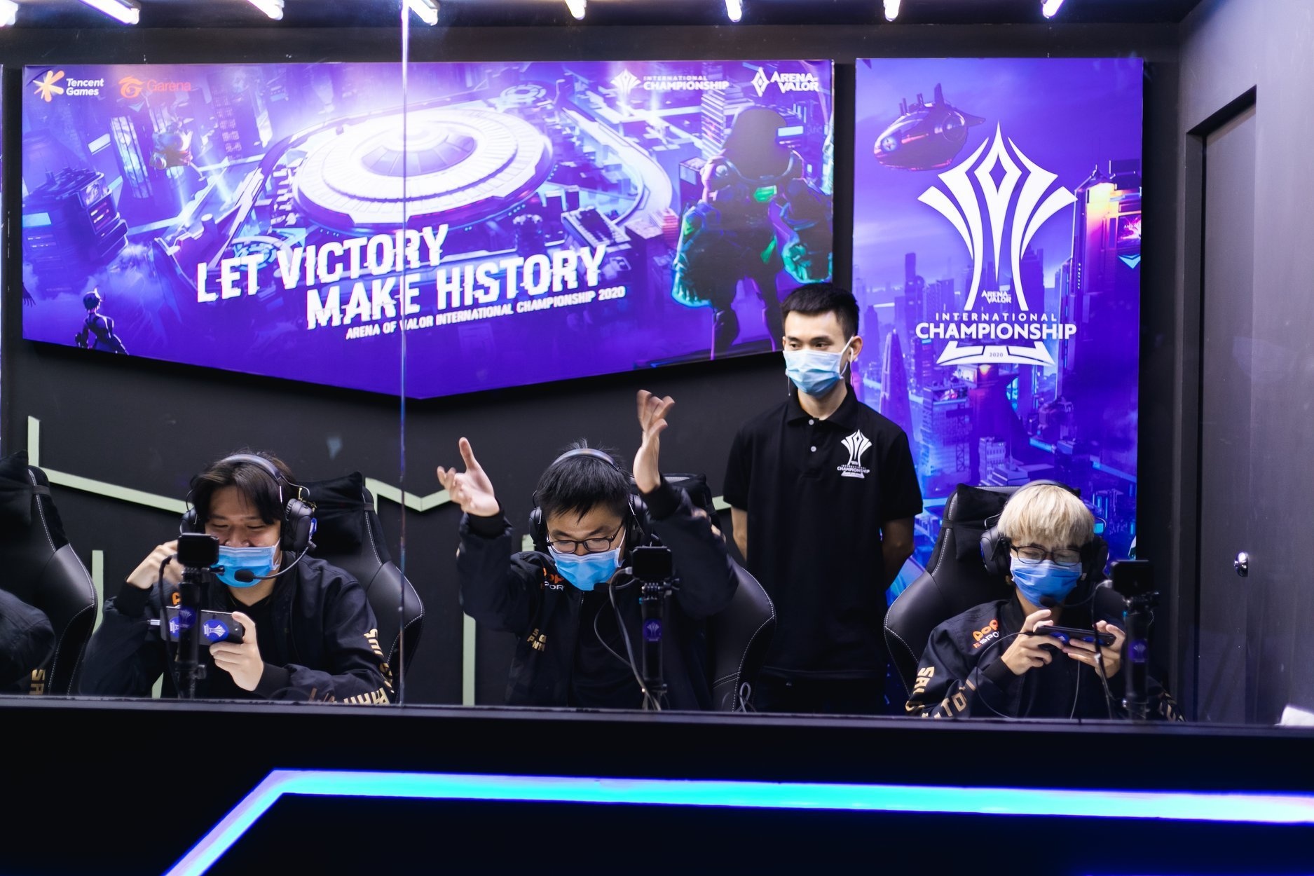 Saigon Phantom anh 1