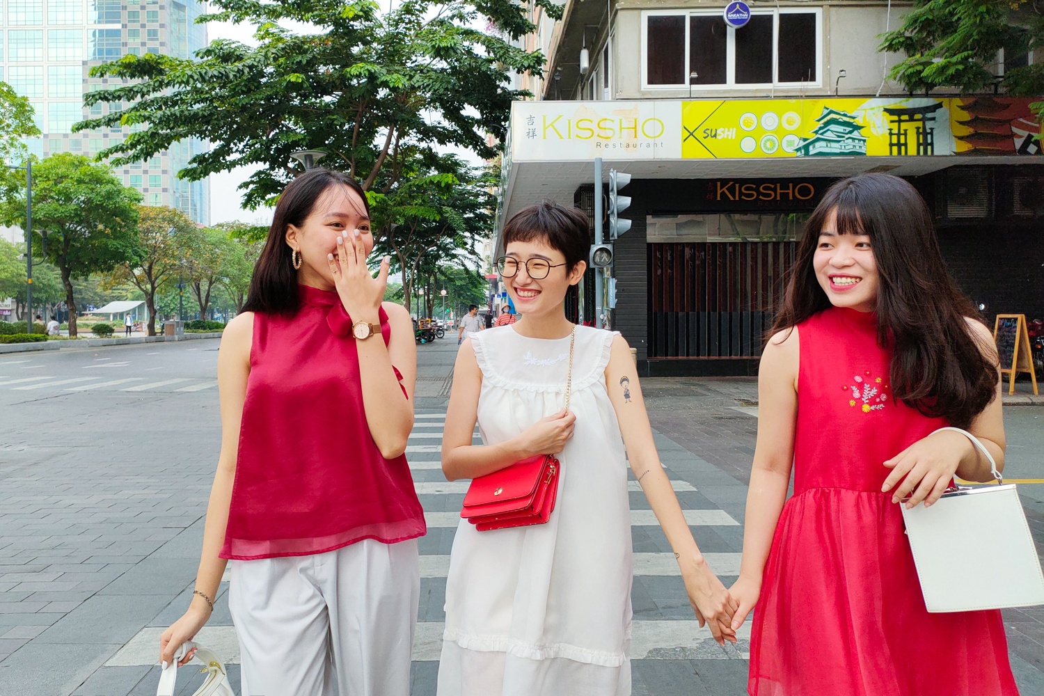 Bo anh tiet lo tinh nang moi tren Oppo Reno5 sap ra mat hinh anh