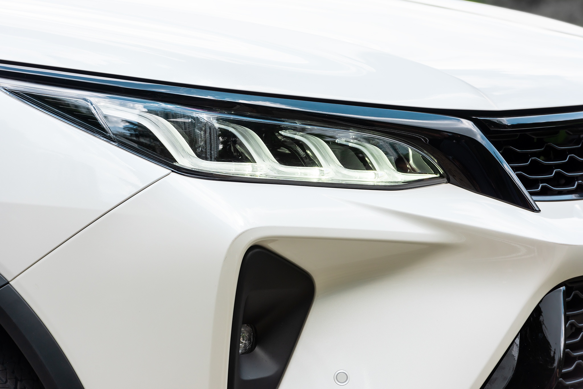 Toyota Fortuner Legender  ảnh 4 Toyota Fortuner Legender anh 4
