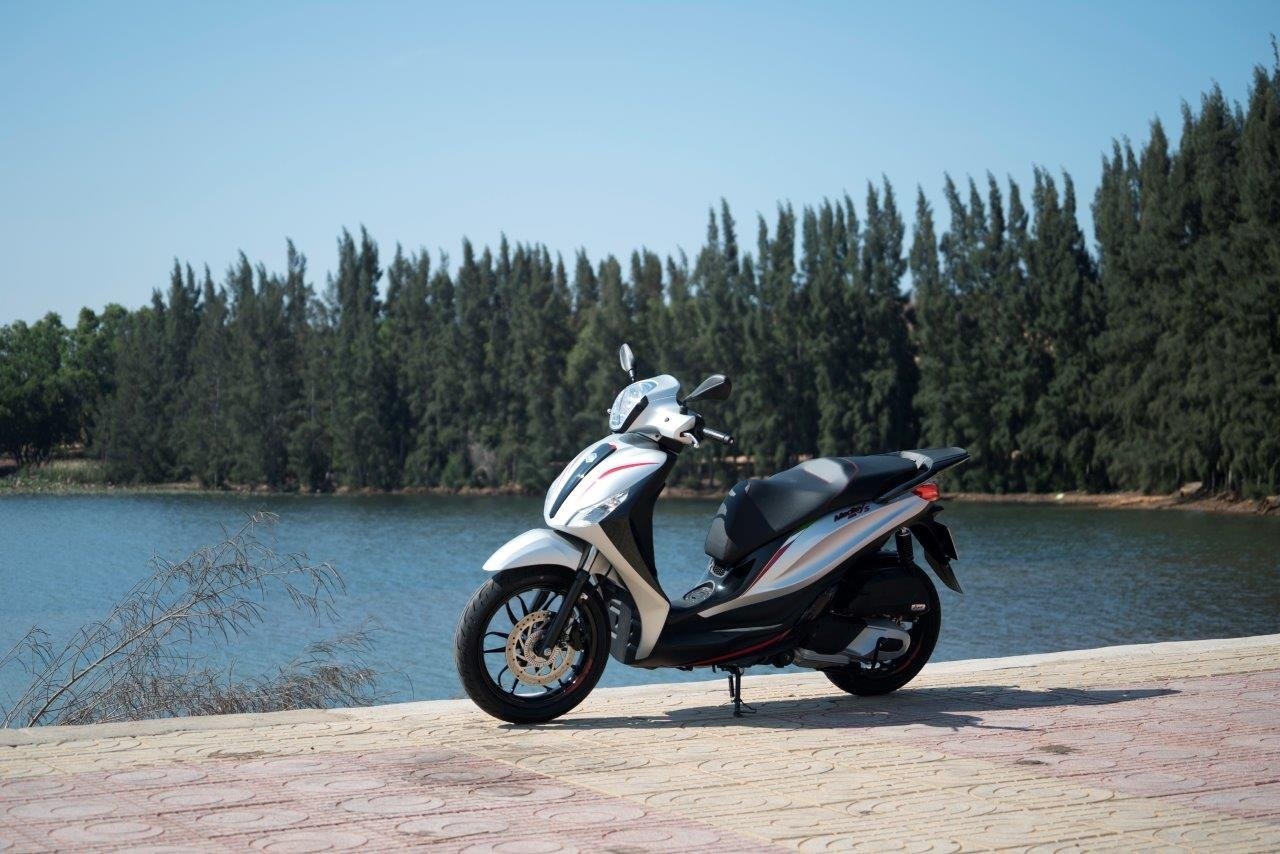 Piaggio anh 2