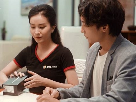 Co hoi cuoi san hang cong nghe giam gia sau tai FPT Shop hinh anh