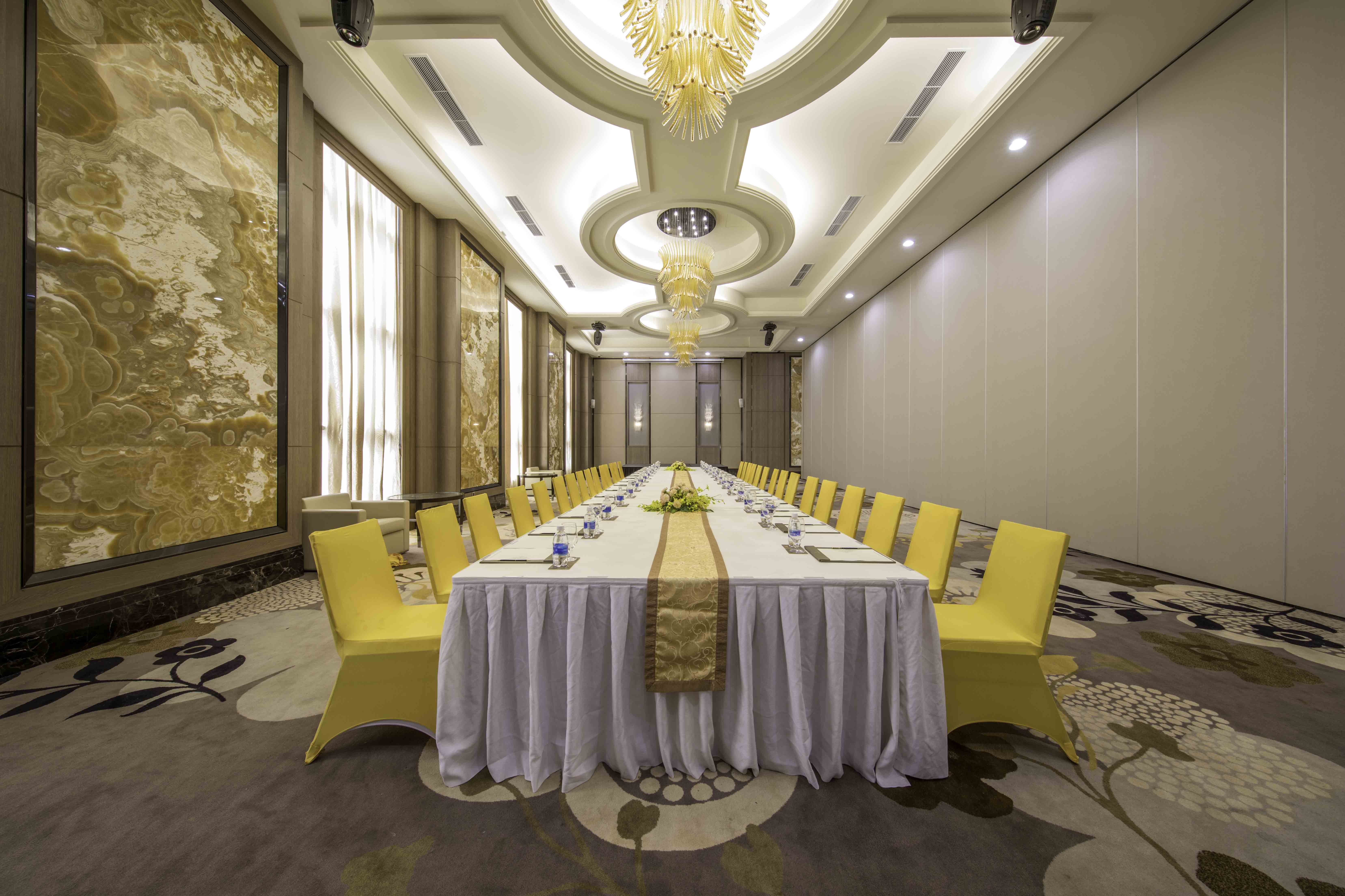 trung tam hoi nghi anh 3