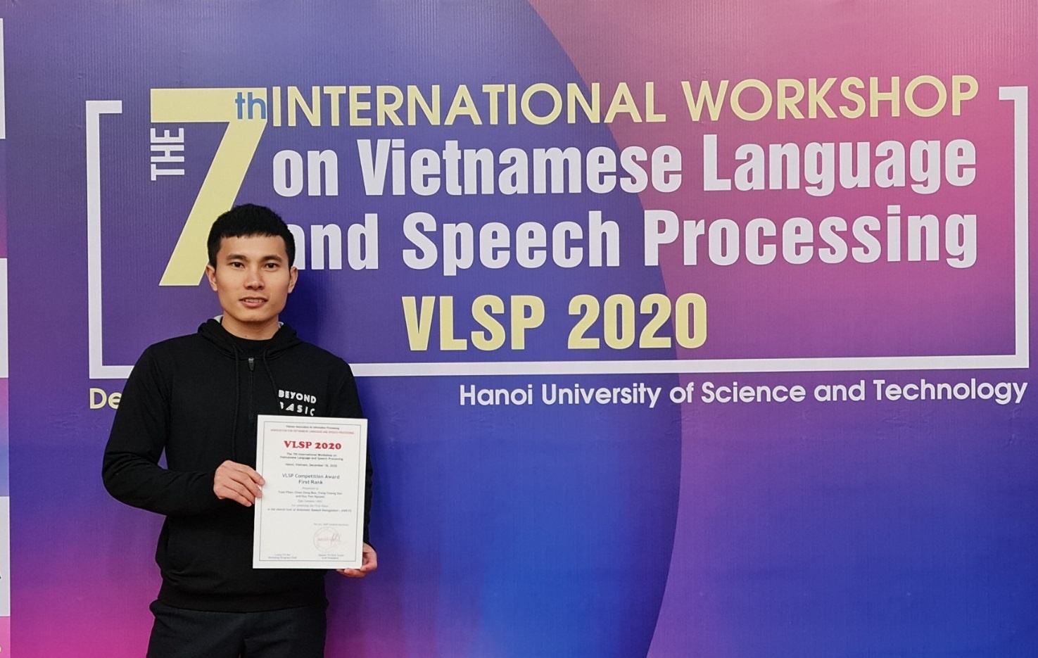Zalo gianh giai nhat ve nhan dang tieng noi tai hoi thao quoc te hinh anh