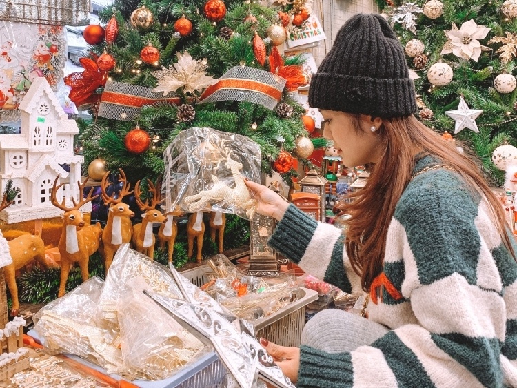 Nhi Dang, Hai Yen Babe khoe bi kip thanh thoi vui Giang sinh hinh anh