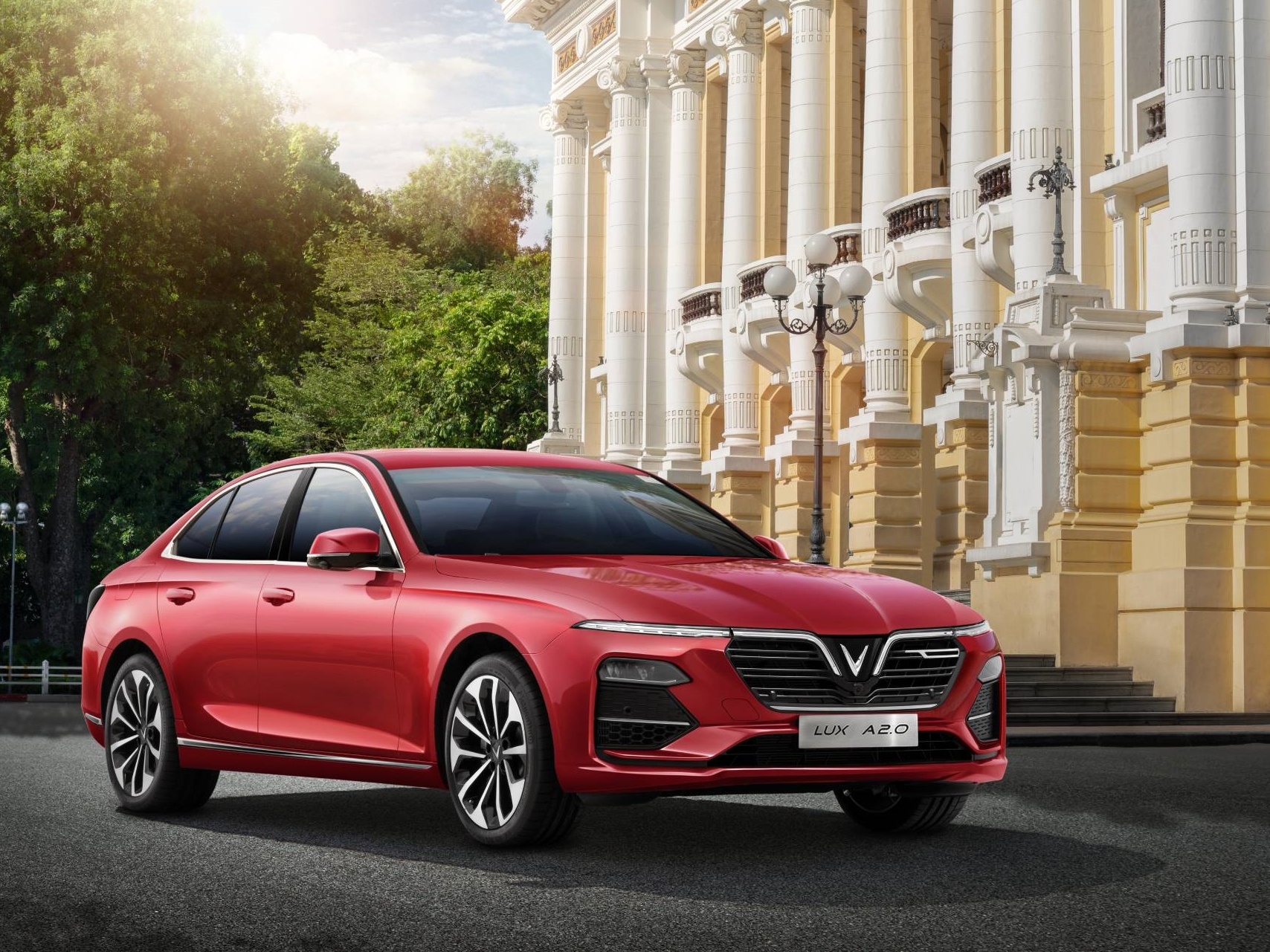 Tiet kiem tram trieu dong khi mua VinFast Lux cuoi thang 12 hinh anh