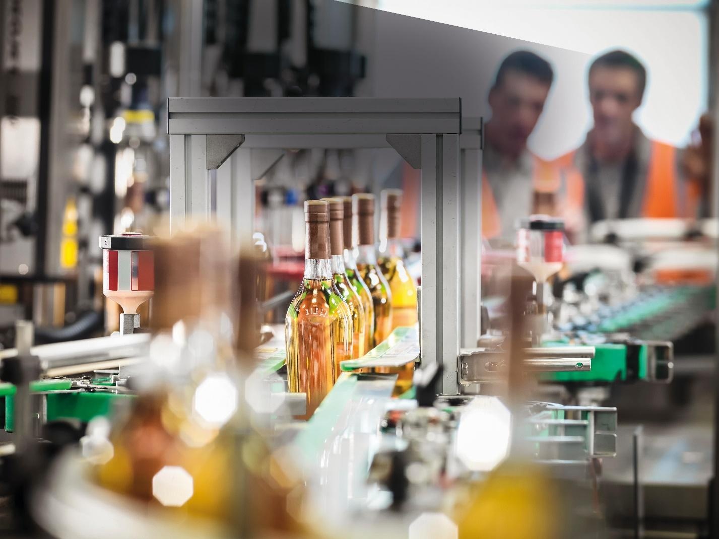 Nha may thong minh anh 2