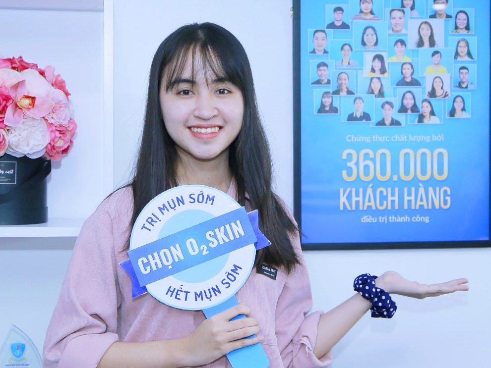 Nu sinh TP.HCM thang hang nhan sac nho phac do tri mun ca nhan hoa hinh anh