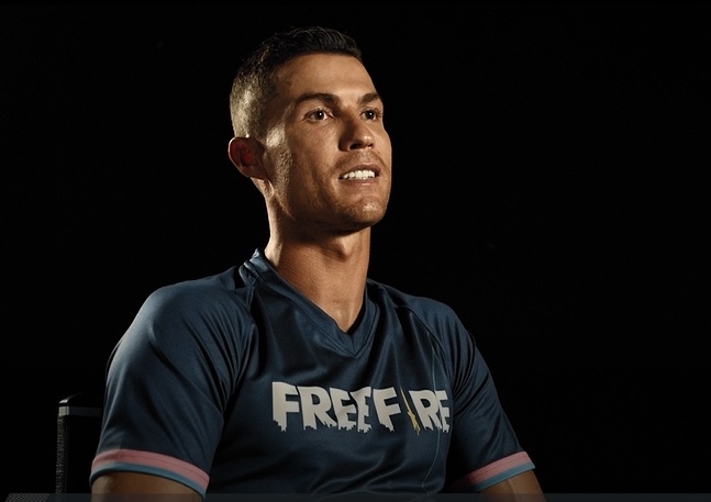 Ronaldo: 'Toi muon truyen tai nhung dieu tich cuc nhat den fan' hinh anh