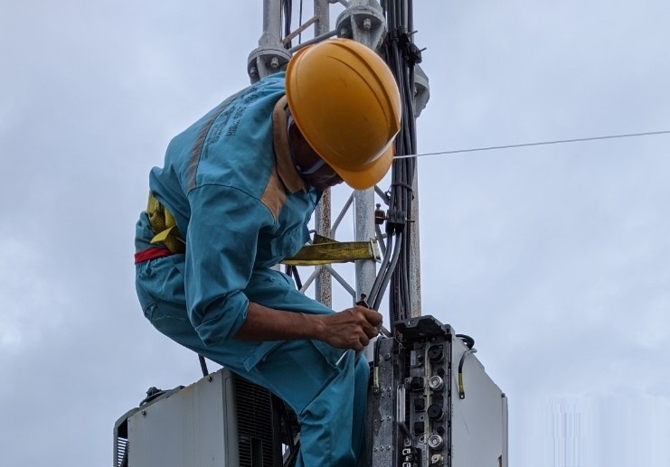 Chuyen cong tac dac biet cua can bo Viettel Networks tai Truong Sa hinh anh