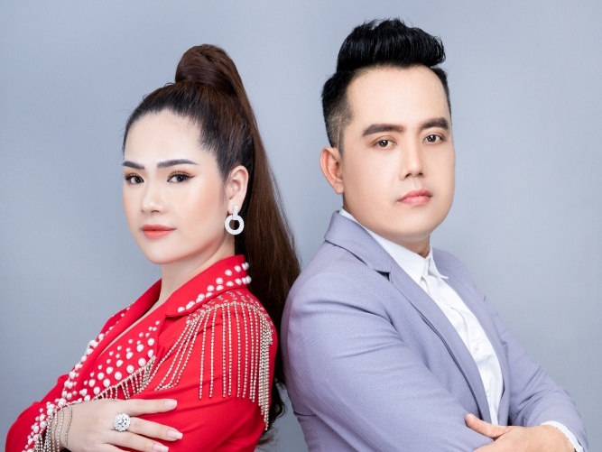 Cap vo chong mien Tay vua sang tac vua song ca hinh anh