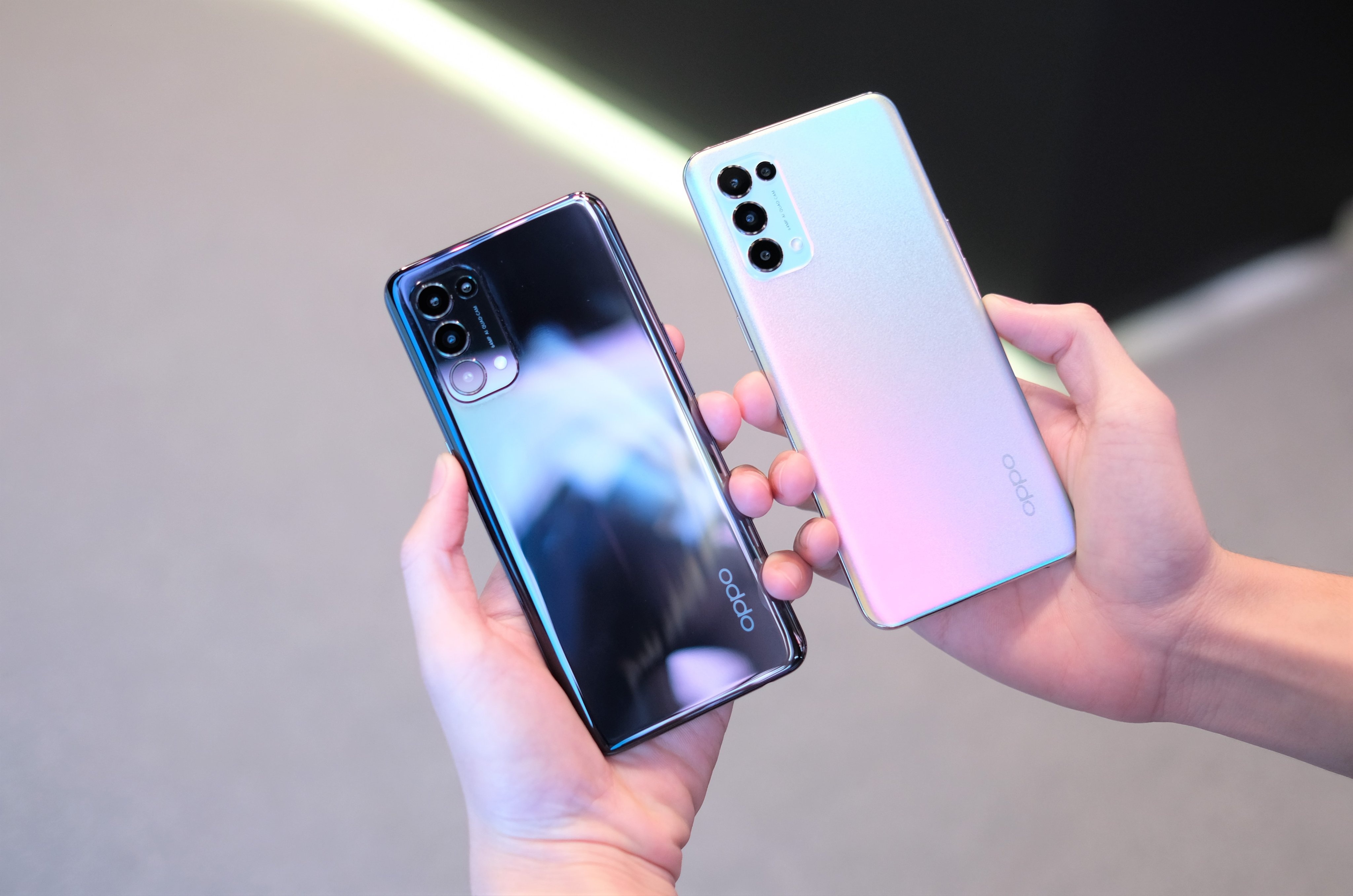 Oppo ra mat Reno5 - sac nhanh 50 W, man hinh 90 hz hinh anh