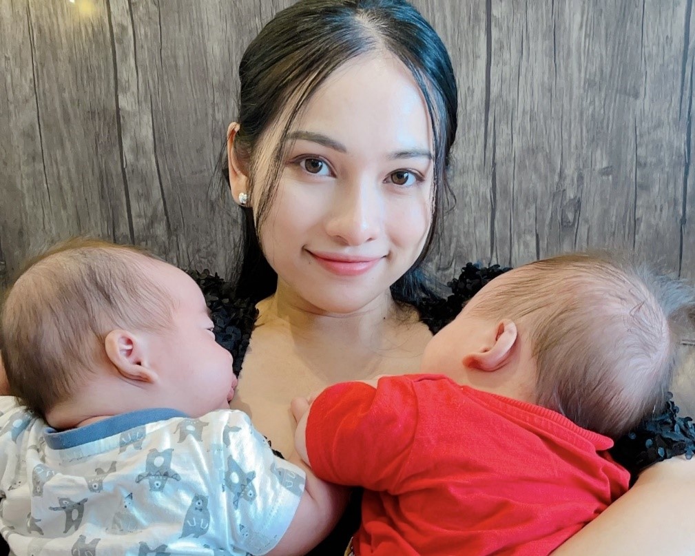 Sara Luu chia se ly do cap sinh doi luon thich mui huong cua me hinh anh