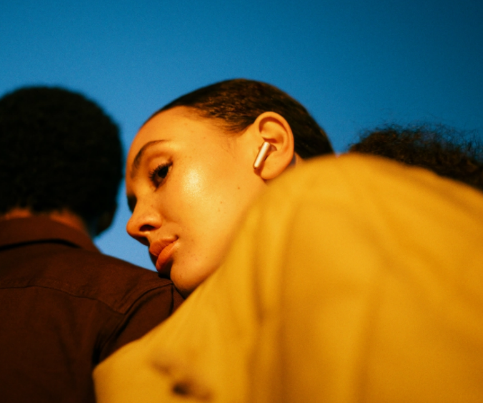 Tai nghe Urbanista chong on chu dong cho nguoi sanh nhac hinh anh