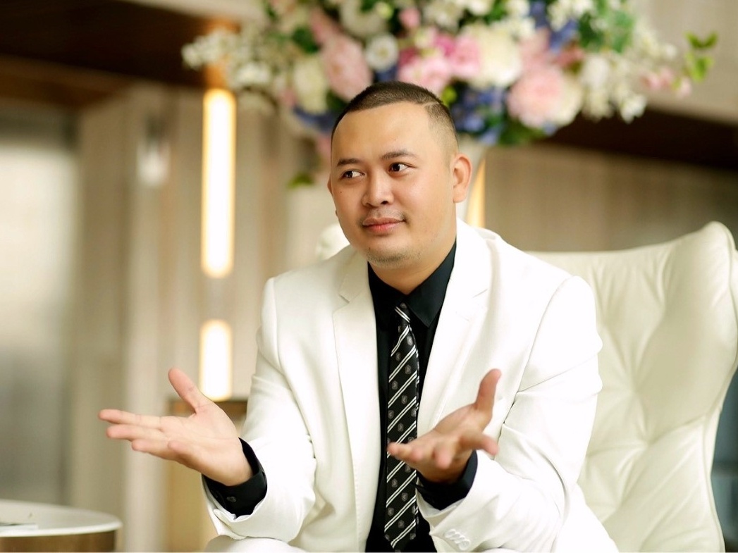 Dao dien Le Tri: 'Khong ai song thay cuoc doi minh' hinh anh