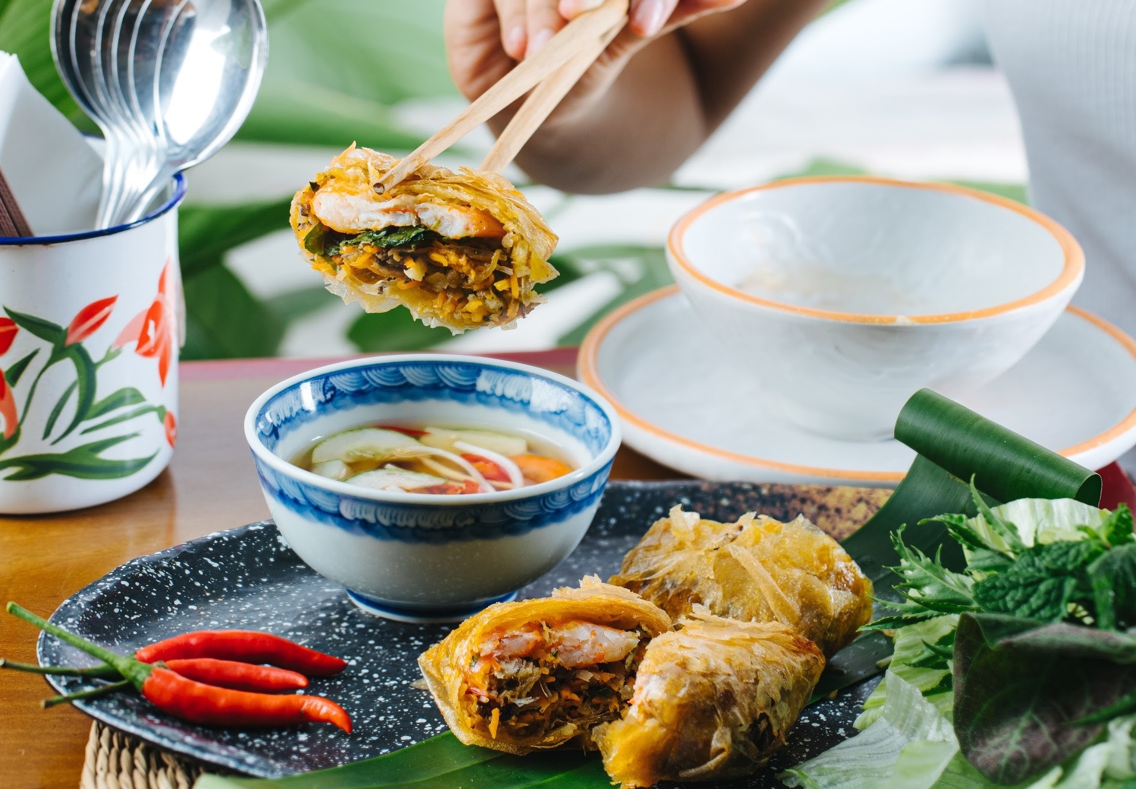 Thuong thuc am thuc pho cang tai Ha Noi hinh anh