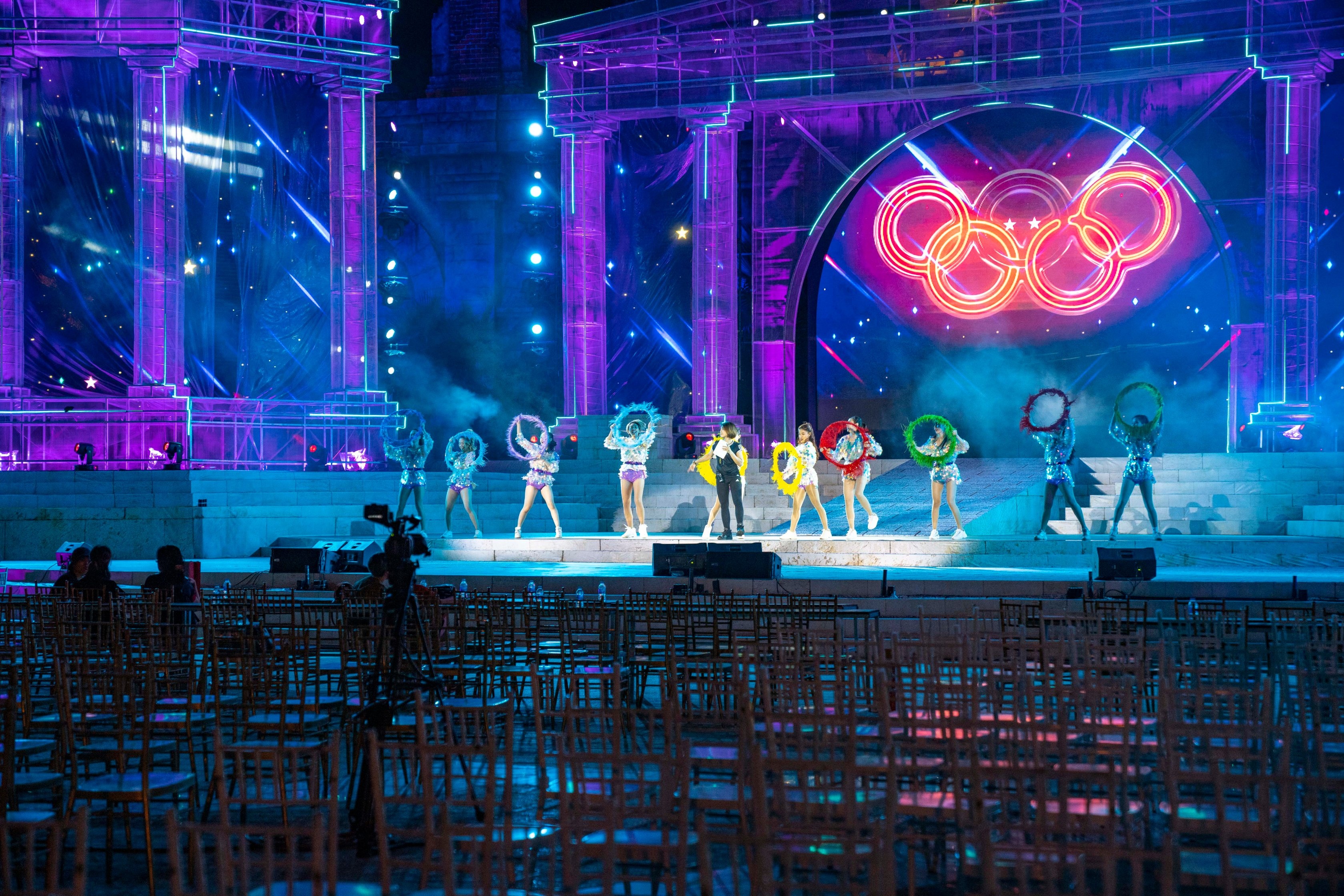 Dai tiec cua than Anh sang anh 5