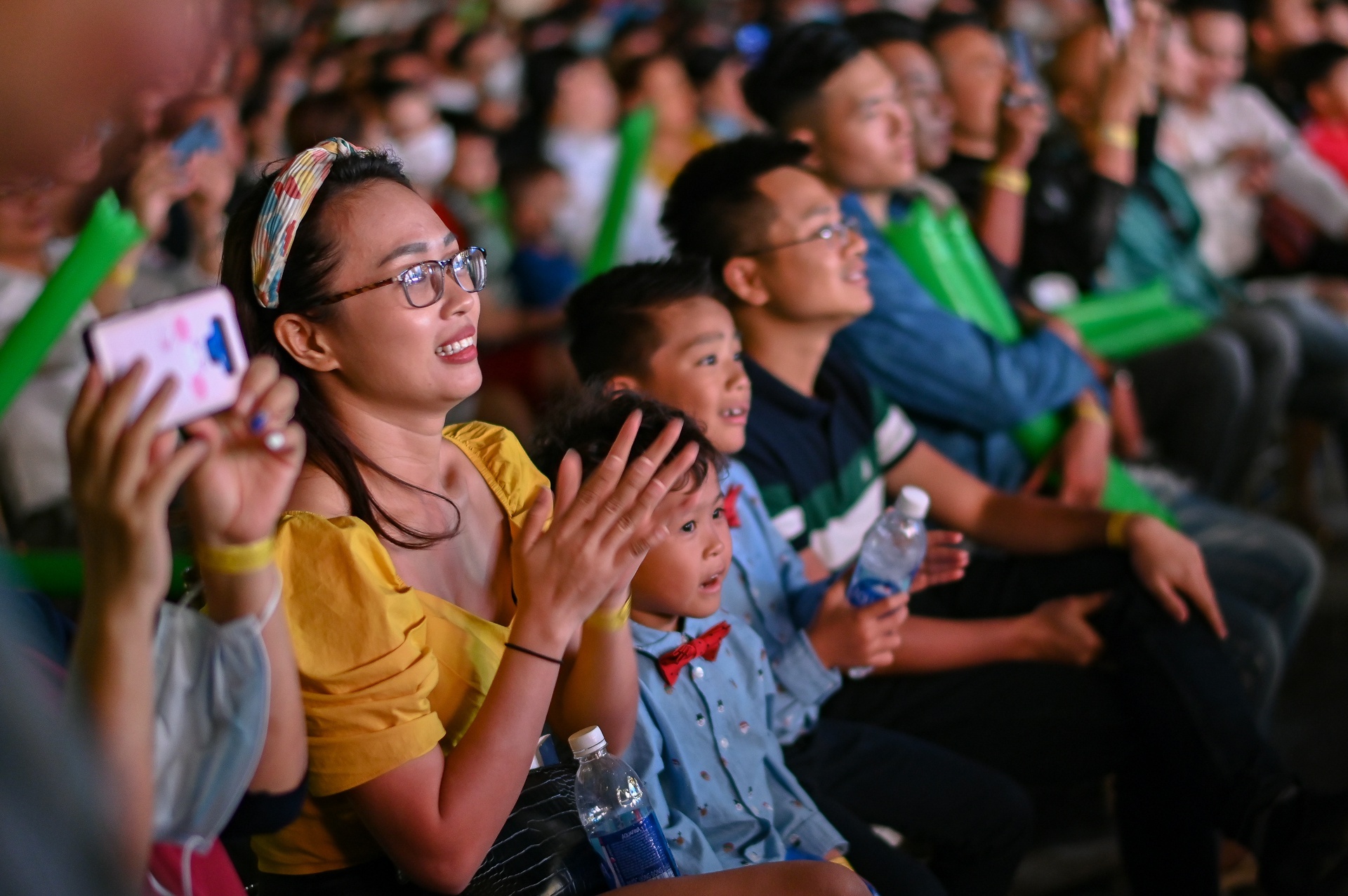 Dai tiec cua than Anh sang anh 12