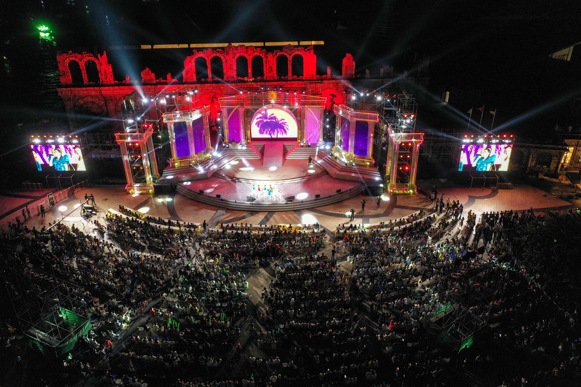 Dai tiec cua than Anh sang anh 2