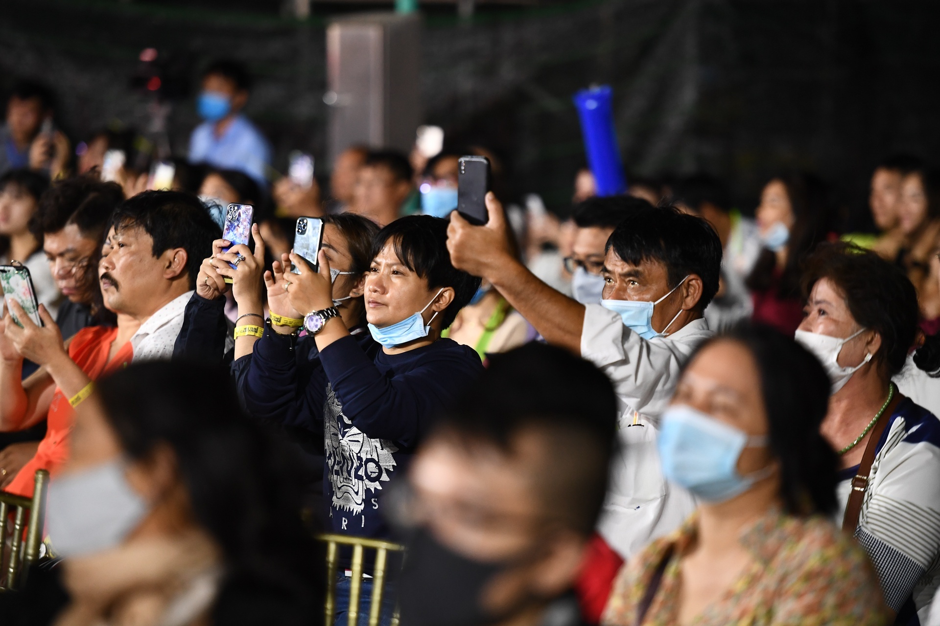 Dai tiec cua than Anh sang anh 5