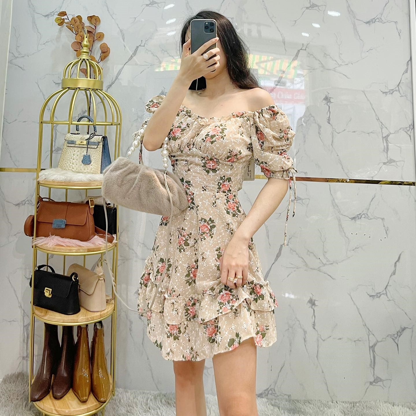 Hoong Van Clothings anh 1