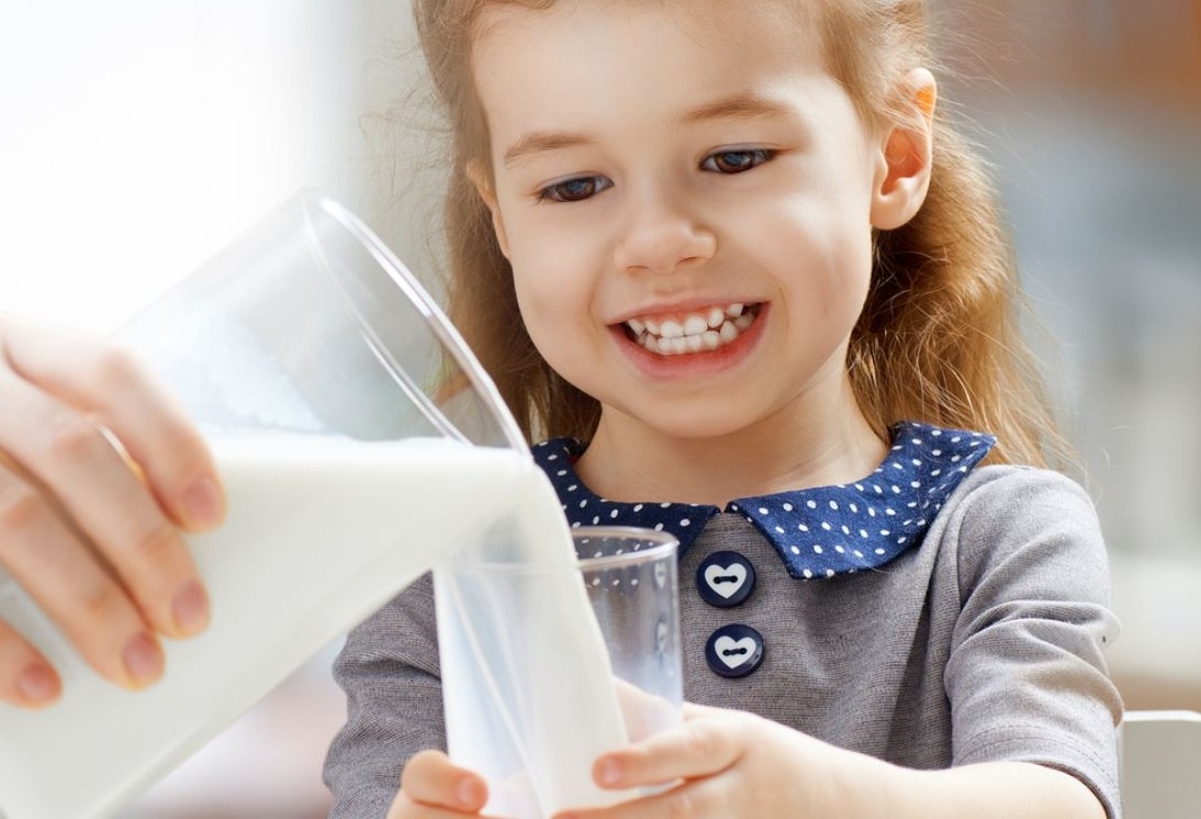 Dr.Luxia Colostrum cai tien chuyen sau cho tung giai doan cua tre hinh anh