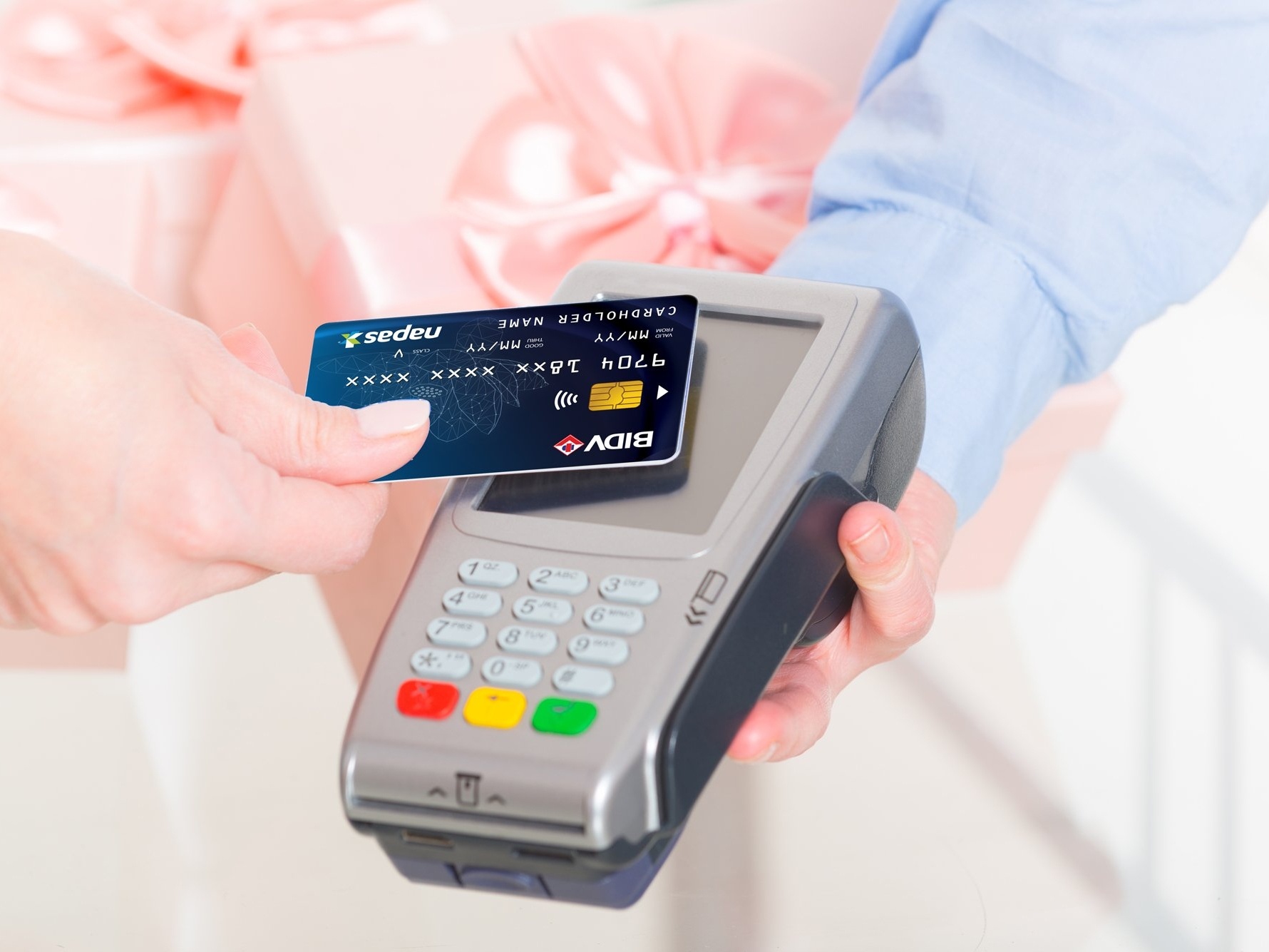 Co gi dac biet trong the chip noi dia BIDV? hinh anh