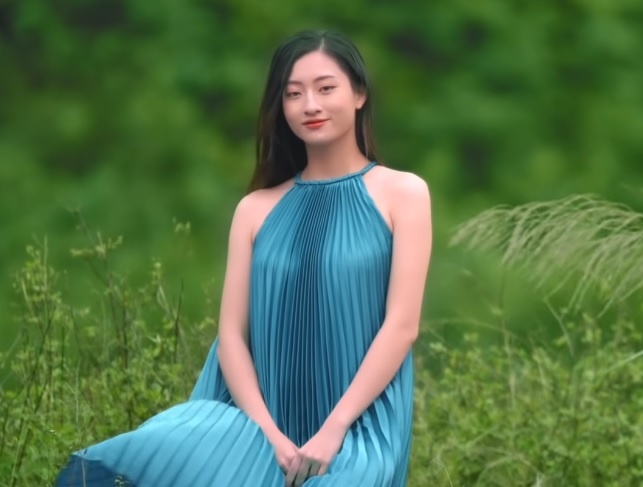 Miss World VN Luong Thuy Linh: 'Tri thuc se thay doi tuong lai' hinh anh