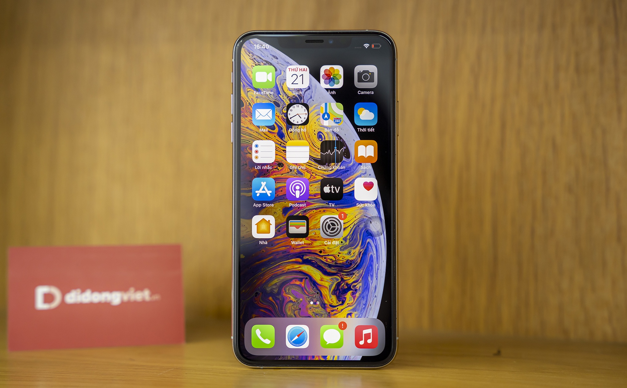 Loat iPhone gia tot tai Di Dong Viet dip can Tet hinh anh