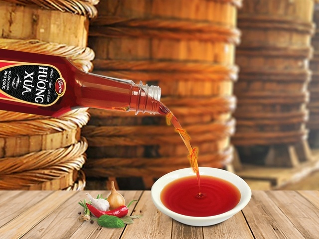 Nuoc mam ca com - vi ngon tinh tuy cua am thuc Viet hinh anh