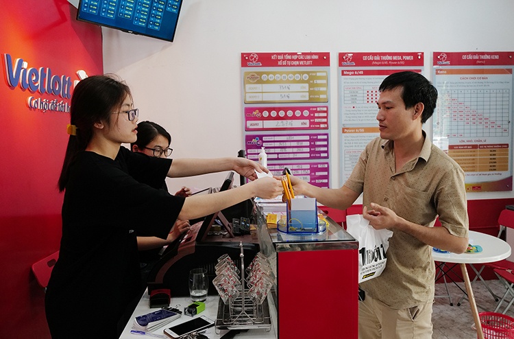 Nhieu nguoi 'san' Jackpot Mega 6/45 tu muc khoi diem hinh anh