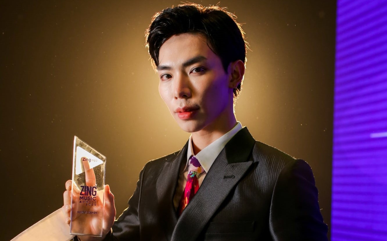 Erik la Nghe si cua nam tai Zing Music Awards 2020 hinh anh