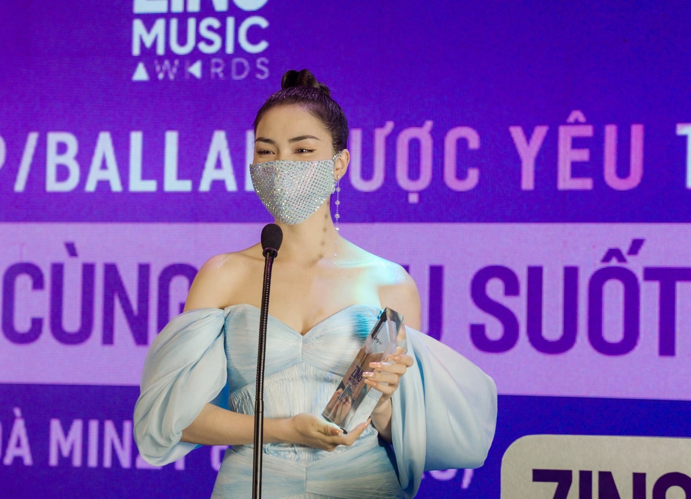 Khoanh khac ghi diem cua Hoa Minzy va Erik tai ZMA 2020 hinh anh