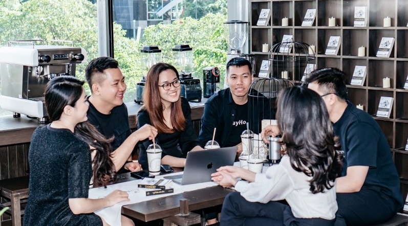 Thong diep y nghia an sau nhung hop ca phe nang luong cho gioi tre hinh anh