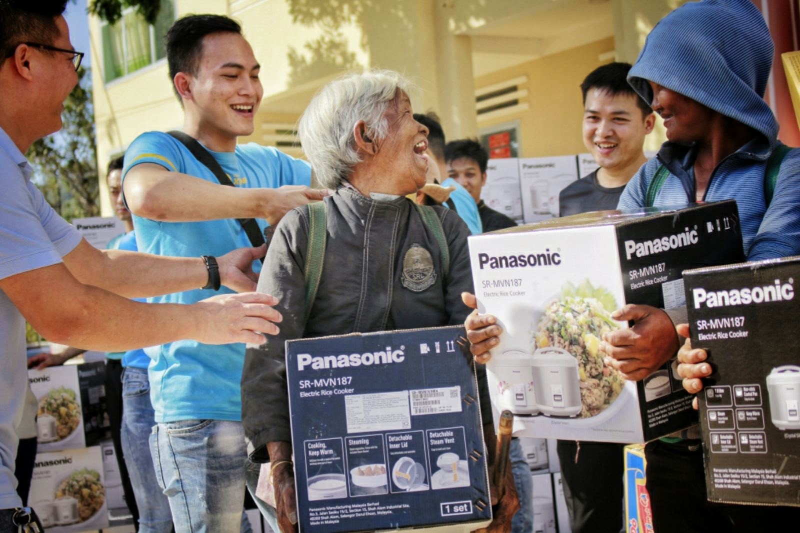 The Gioi Di Dong,  Dien May Xanh anh 6